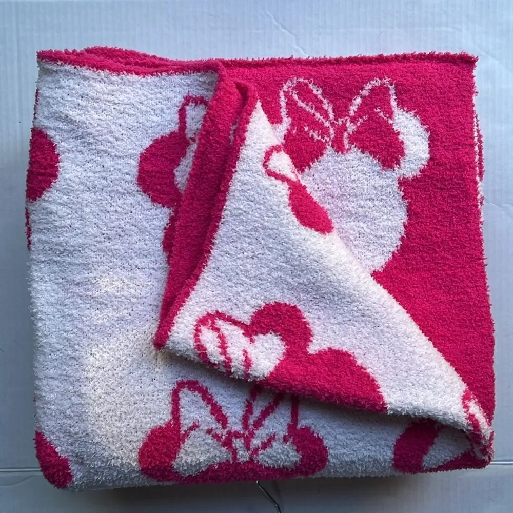 Disney Minnie Mouse Super Soft Reversible Throw in Hot Pink and White